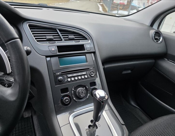 Peugeot 5008 Kombi 1,6 l 84 kw