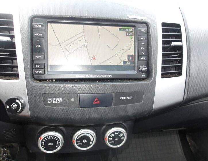 Mitsubishi Outlander SUV / Terénní 2,4 l 125 kw