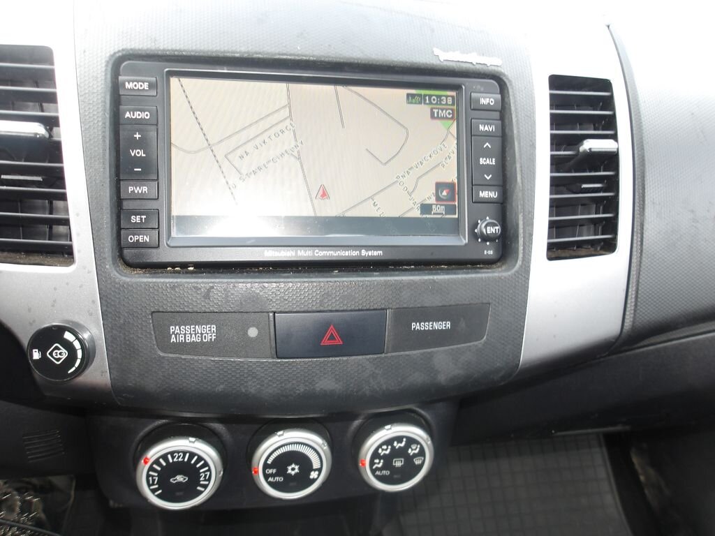 Mitsubishi Outlander SUV / Terénní 2,4 l 125 kw