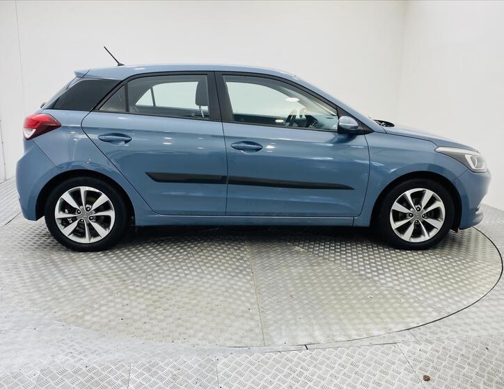 Hyundai i20 21