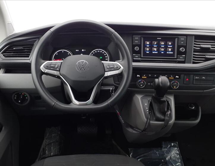 Volkswagen Caravelle 9