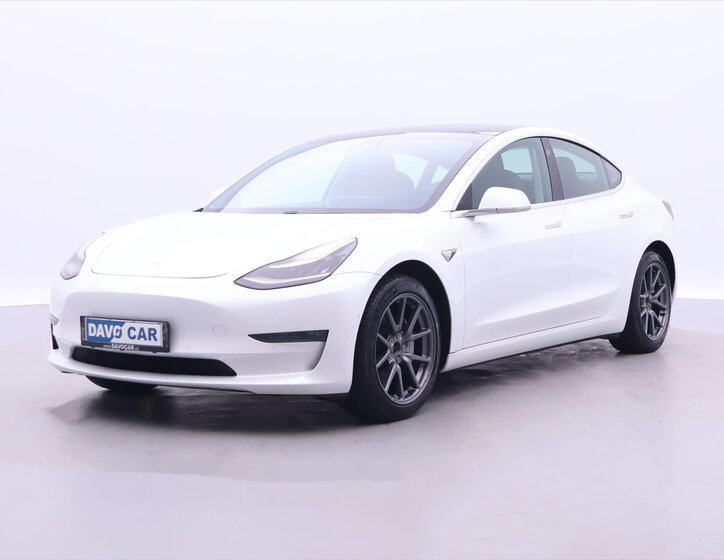 Tesla Model 3 Sedan 0,0 324 kw