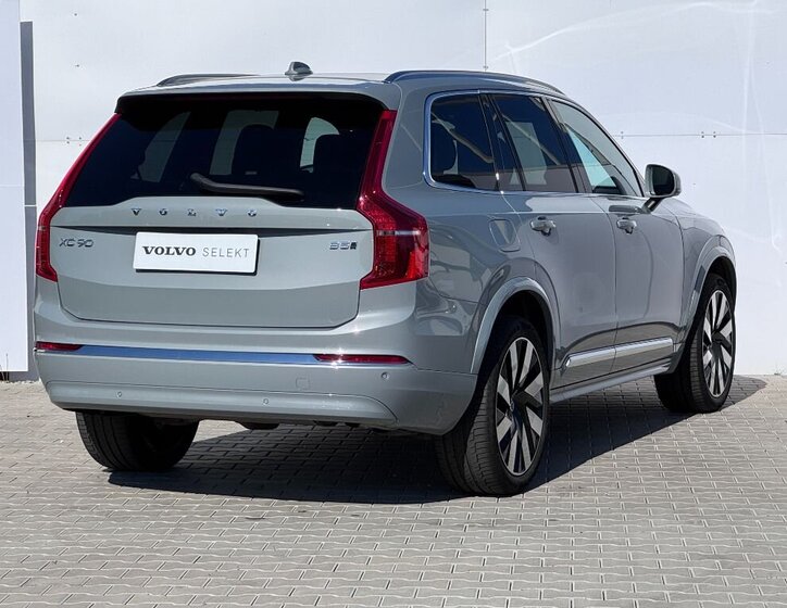 Volvo XC90 SUV 2,0 l 173 kw