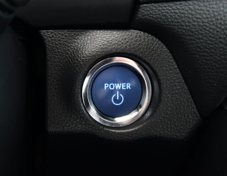 Toyota RAV4 SUV / Terénní 2,5 l 131 kw