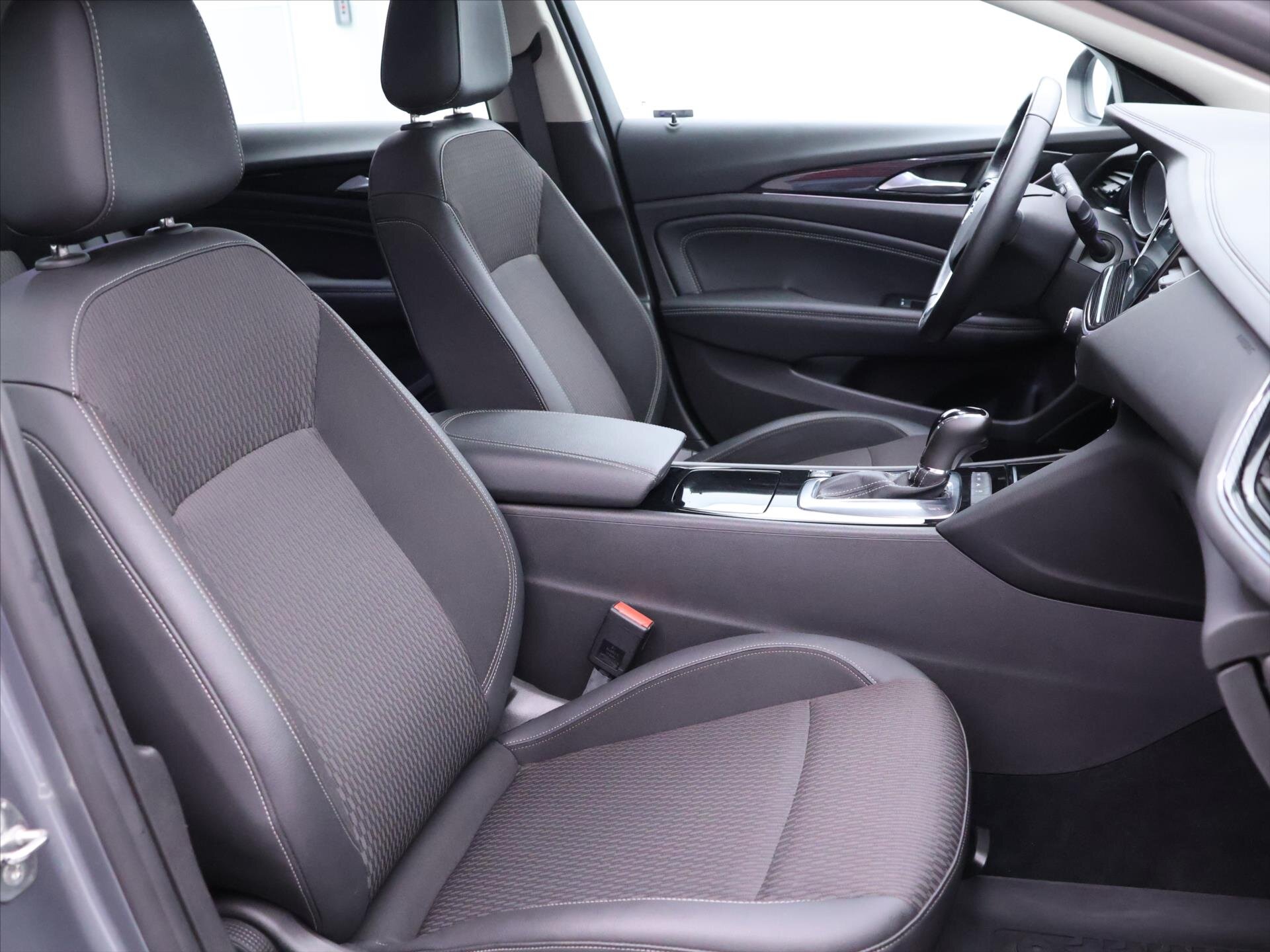 Opel Insignia Liftback 2,0 l 191 kw