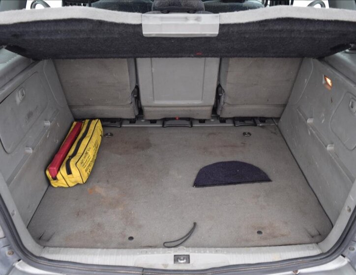 Renault Scénic Kombi 1,9 l 72 kw