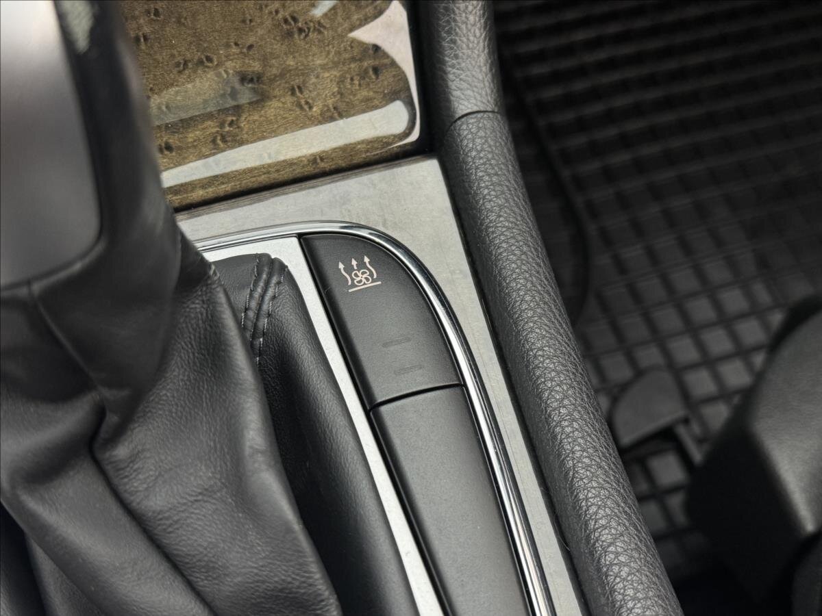 Mercedes-Benz Třídy E Kombi 3,0 l 170 kw