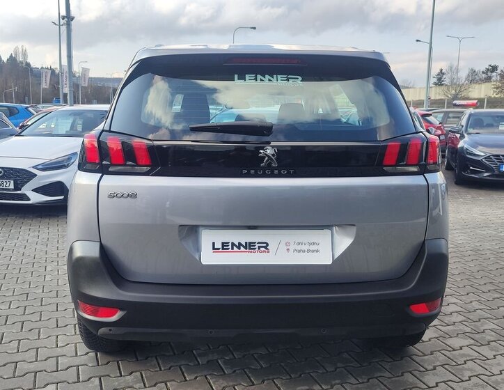 Peugeot 5008 SUV / Terénní 1,2 l 96 kw