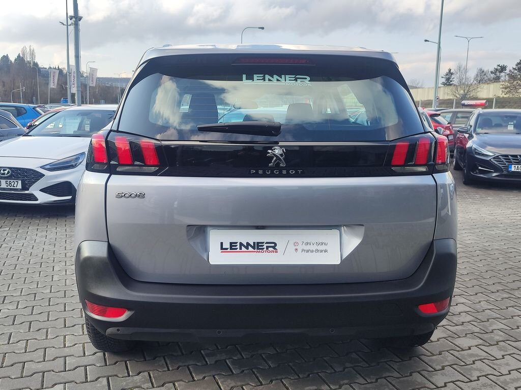 Peugeot 5008 SUV / Terénní 1,2 l 96 kw