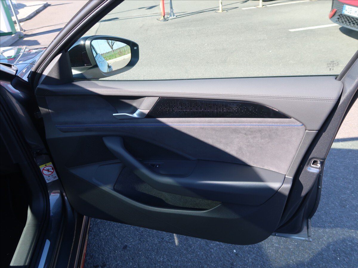 Volkswagen Passat Kombi 1,5 l 130 kw