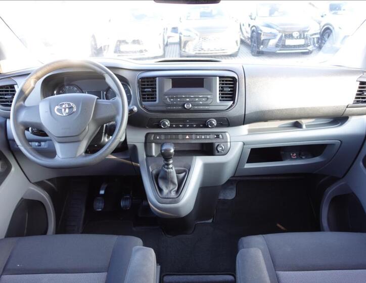 Toyota ProAce Verso 9