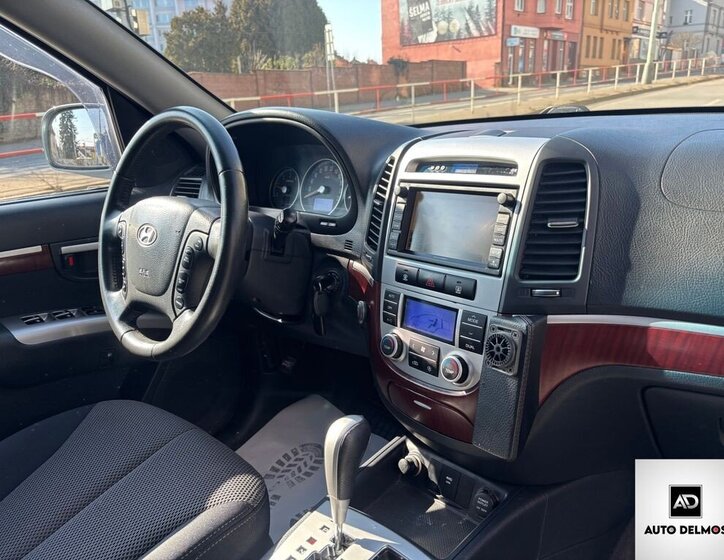 Hyundai Santa Fe SUV / Terénní 2,2 l 114 kw