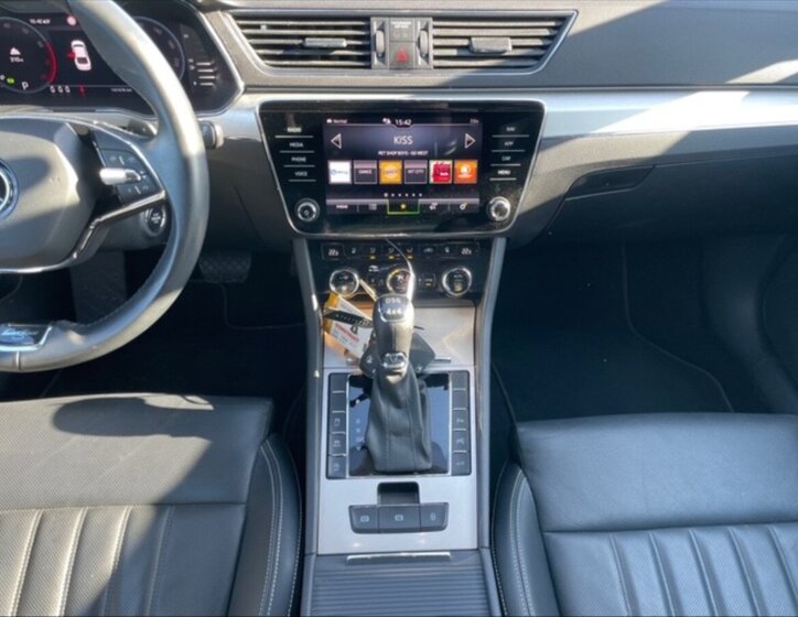 Škoda Superb Sedan / Limuzína 2,0 l 206 kw