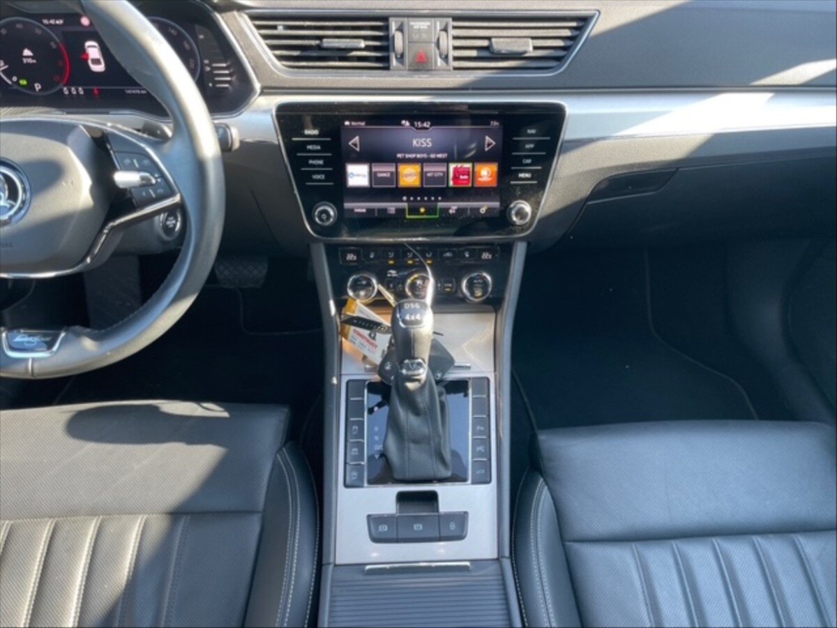 Škoda Superb Sedan / Limuzína 2,0 l 206 kw