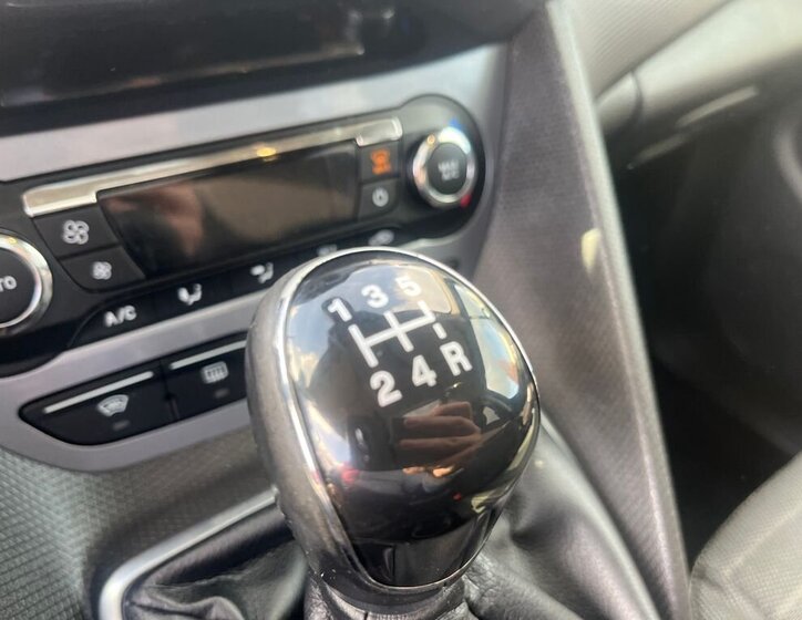 Ford Tourneo Connect 24