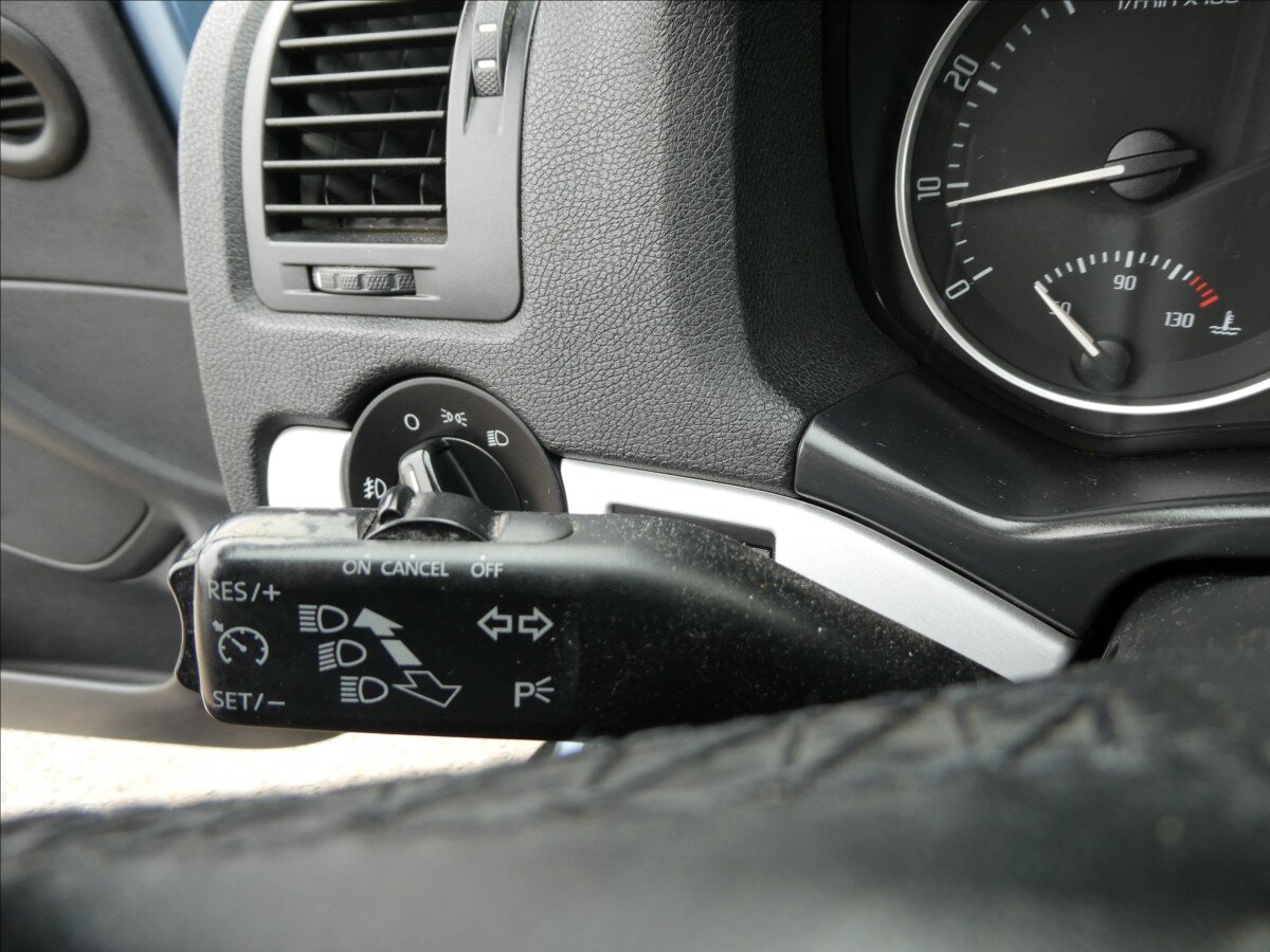 Škoda Octavia Sedan / Limuzína 1,6 l 75 kw