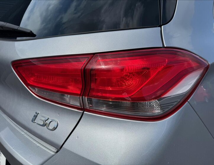 Hyundai i30 Hatchback 998,0 88 kw