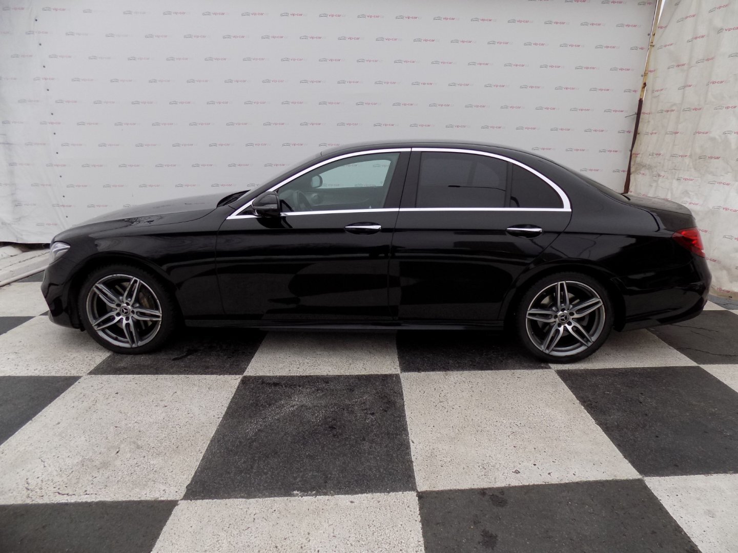 Mercedes-Benz Třídy E Sedan 3,0 l 190 kw