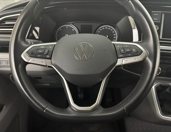 Volkswagen Transporter 9