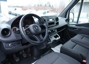 Mercedes-Benz Sprinter 9