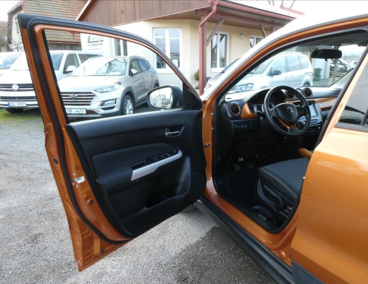 Suzuki Vitara 22