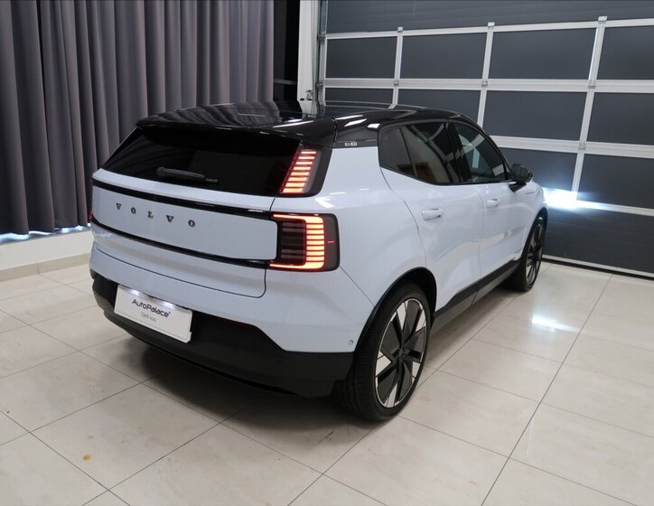 Volvo EX30 SUV 0,0 200 kw