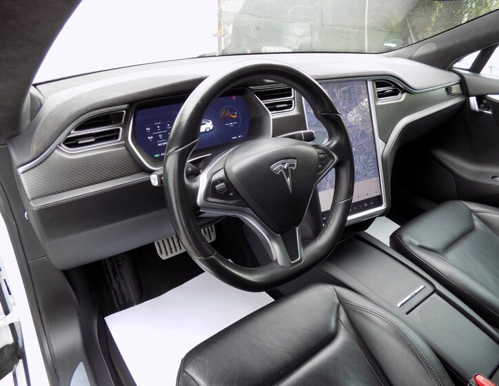 Tesla Model S Sedan / Limuzína 1,0 576 kw