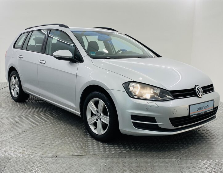 Volkswagen Golf 20