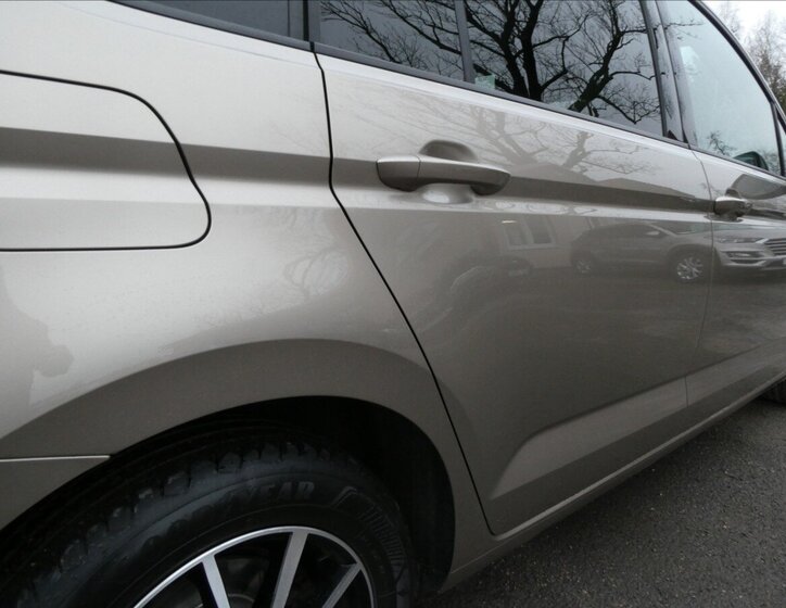 Volkswagen Touran 13