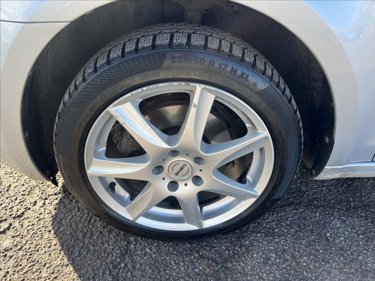 Škoda Octavia Kombi 1,6 l 77 kw