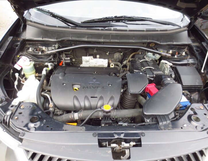 Mitsubishi Outlander SUV / Terénní 2,4 l 125 kw