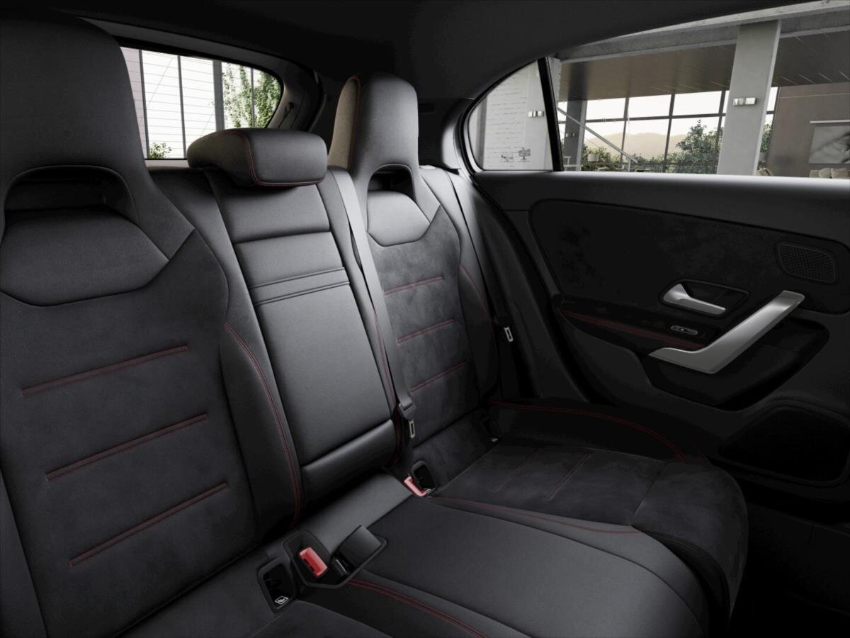 Mercedes-Benz Třídy A Hatchback 1,3 l 120 kw