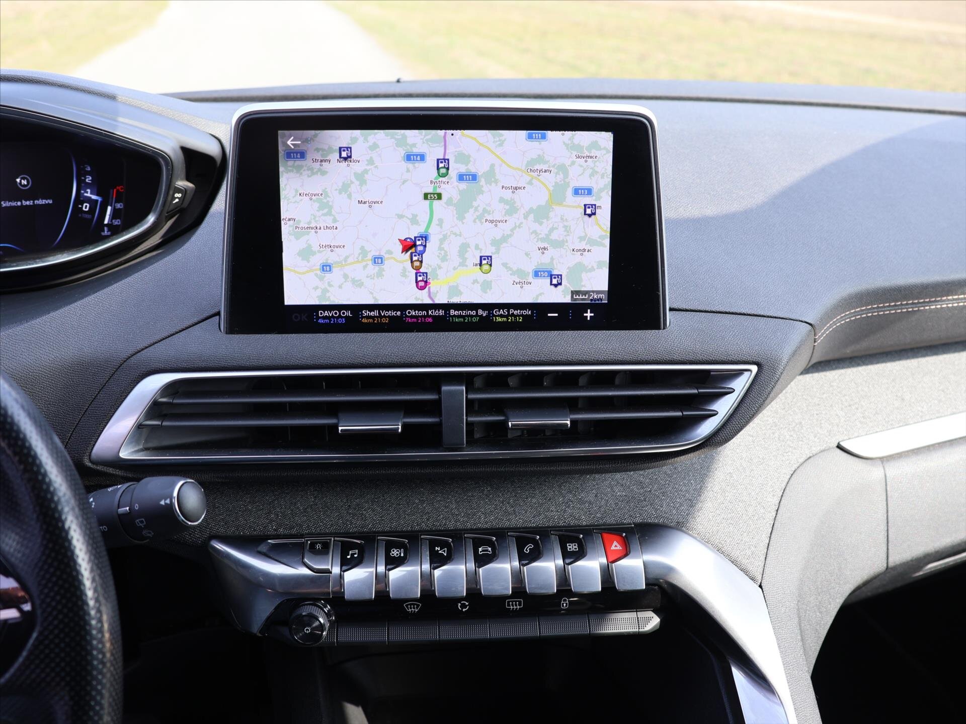 Peugeot 5008 SUV / Terénní 1,2 l 96 kw