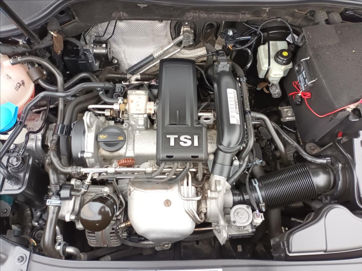 Volkswagen Golf Hatchback 1,2 l 77 kw