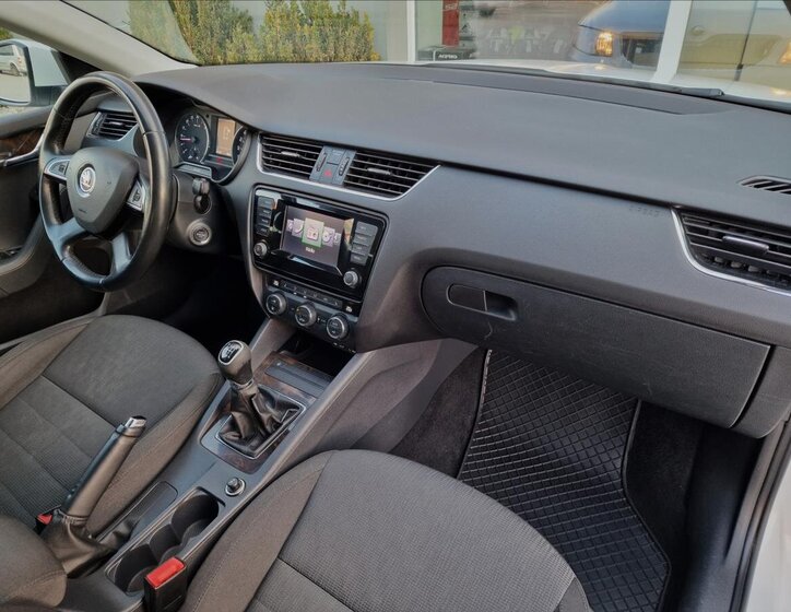 Škoda Octavia Sedan / Limuzína 2,0 l 110 kw