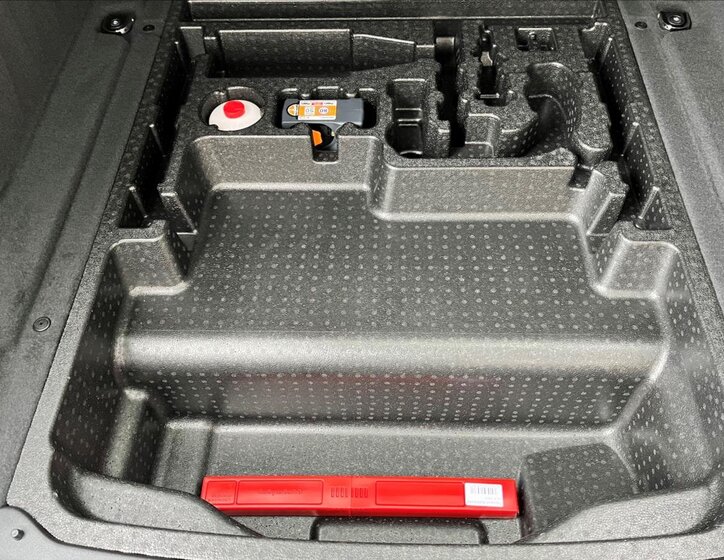 Land Rover Range Rover Velar SUV / Terénní 2,0 l 150 kw