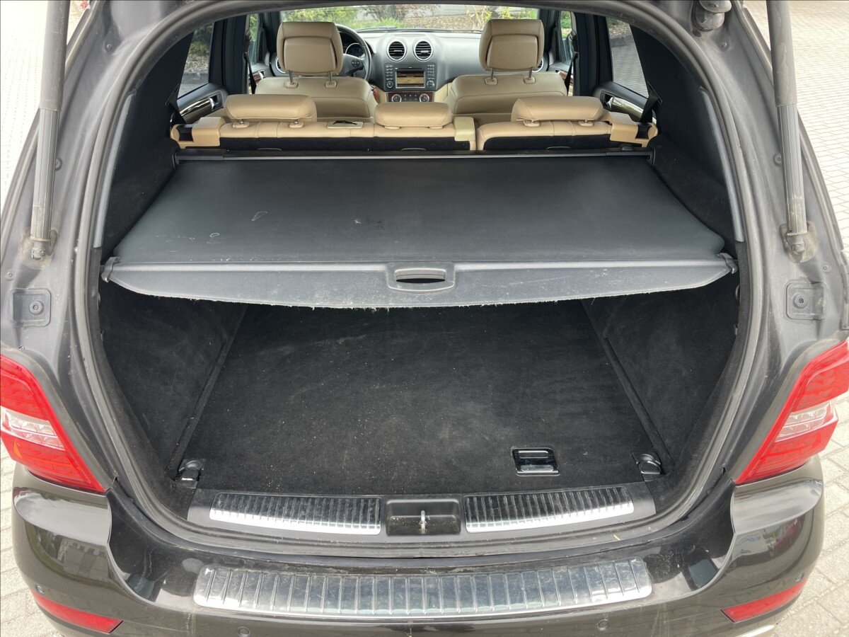 Mercedes-Benz Třídy M SUV / Terénní 3,0 l 165 kw