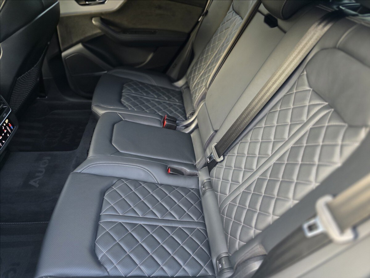 Audi Q8 Hatchback 3,0 l 210 kw