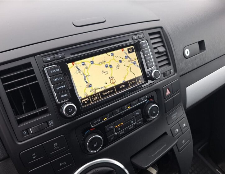 Volkswagen Multivan 13