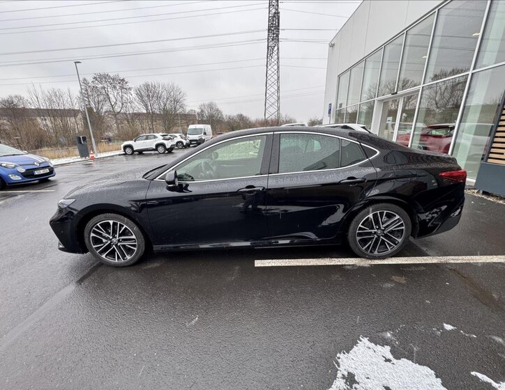 Toyota Camry Sedan 2,5 l 137 kw