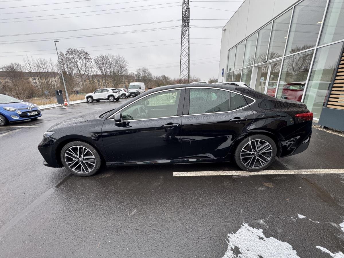 Toyota Camry Sedan 2,5 l 137 kw