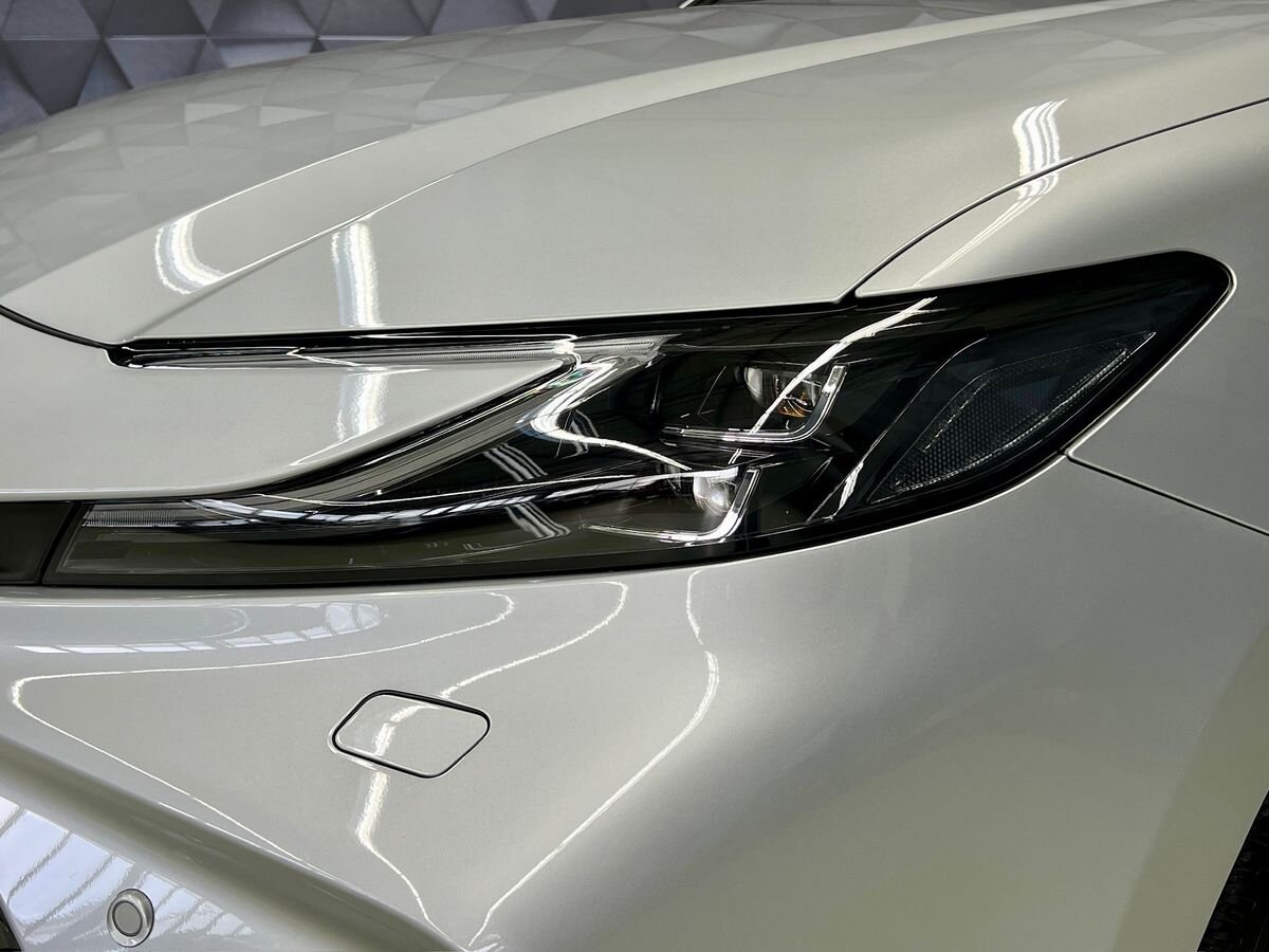 Toyota Camry Sedan / Limuzína 2,5 l 169 kw