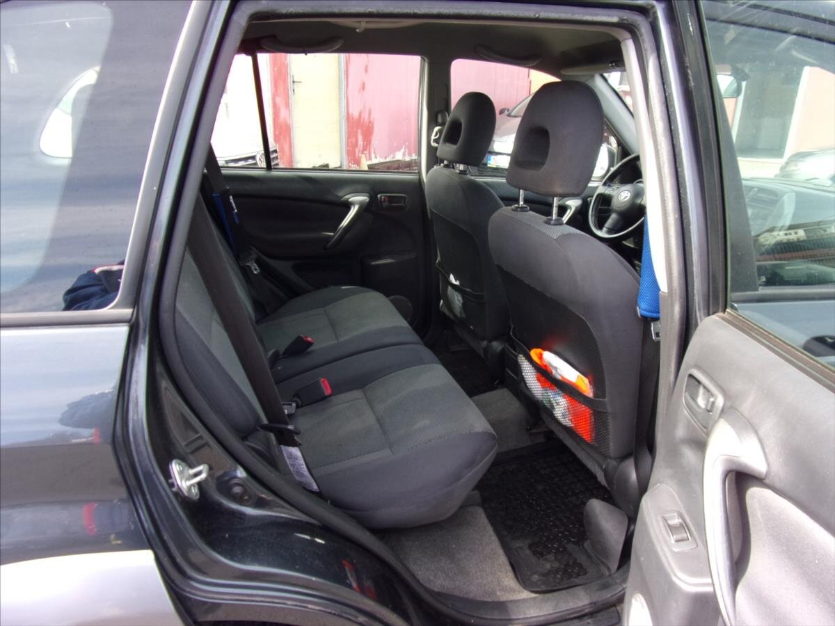 Toyota RAV4 Skříň 2,0 l 110 kw