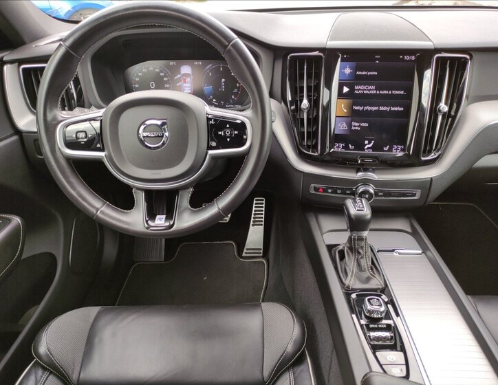 Volvo XC60 SUV / Terénní 2,0 l 140 kw