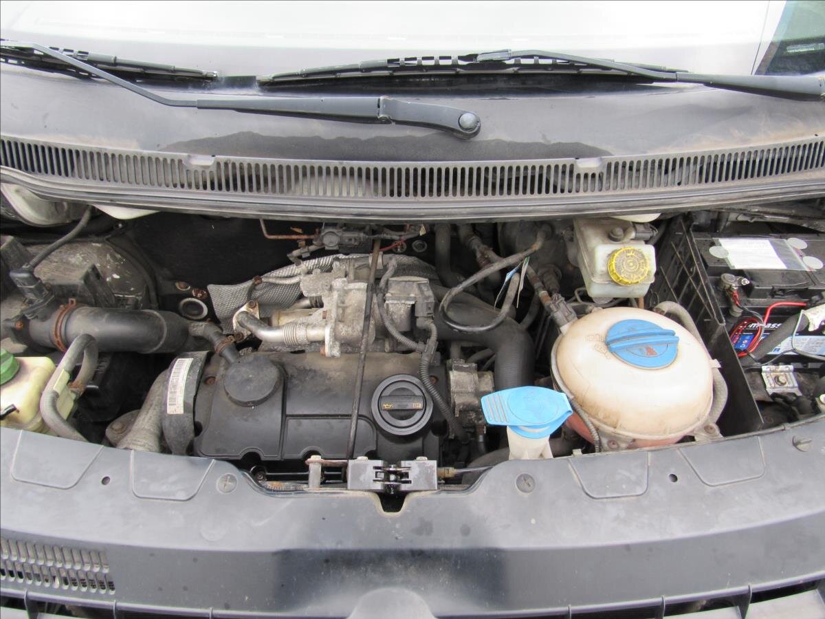 Volkswagen Transporter Skříň 1,9 l 62 kw