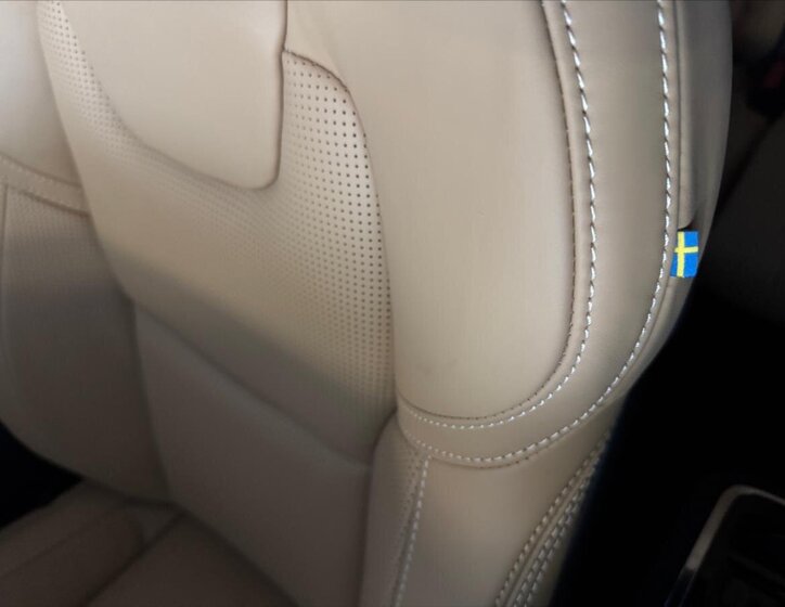 Volvo XC90 SUV 2,0 l 335 kw