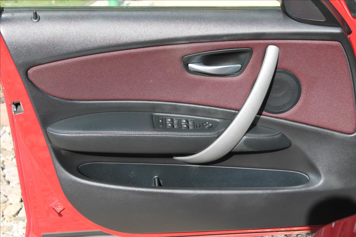 BMW Řada 1 Hatchback 2,0 l 105 kw