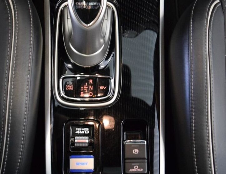Mitsubishi Outlander SUV 0,0 0