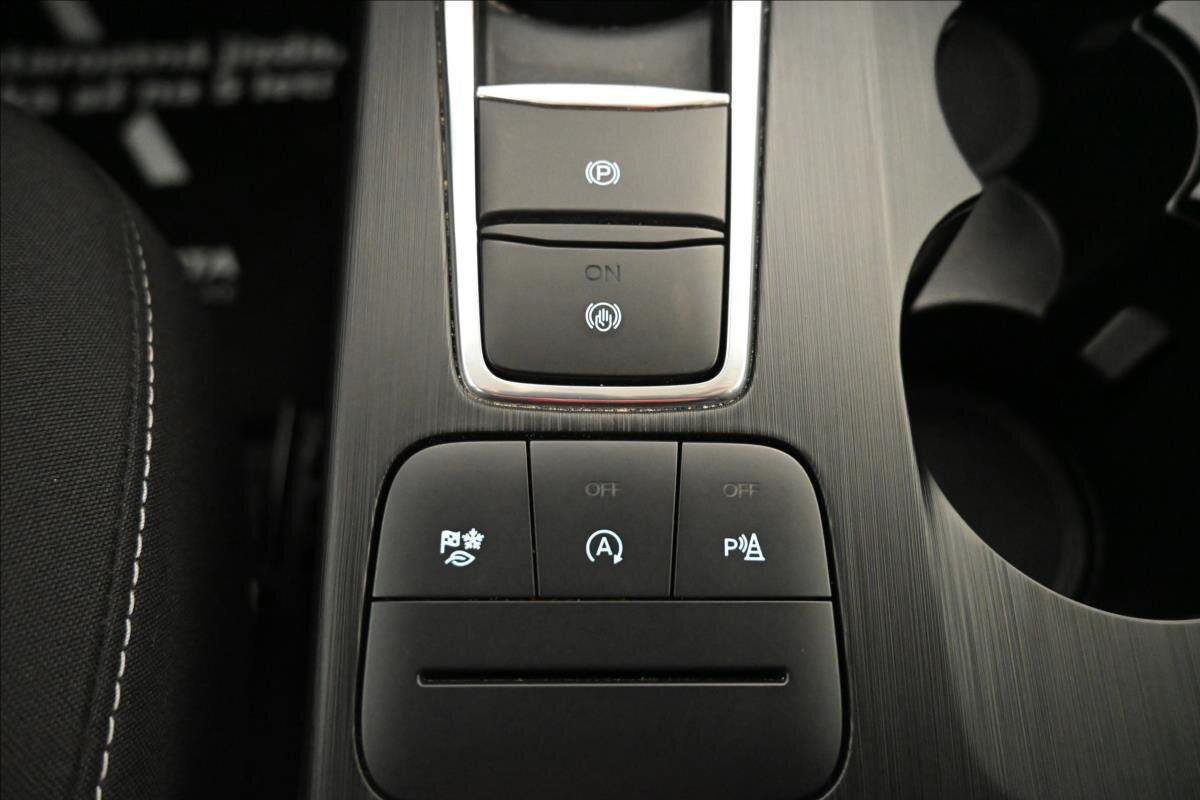 Ford Kuga SUV / Terénní 1,5 l 88 kw