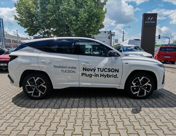 Hyundai Tucson SUV 1,6 l 185 kw